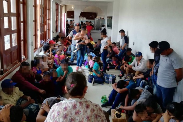 Policía de México rescata a 37 migrantes hondureños