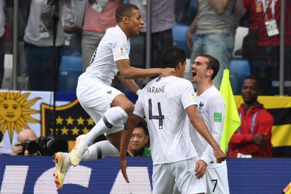 Francia doblega a Uruguay y logra su pase a semifinales del Mundial