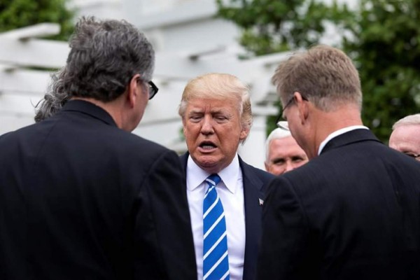 Renuncia el nominado por Trump para secretario del Ejército tras controversia