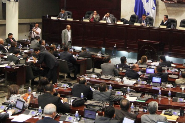 Pedirán que se revisen cambios a la Ley de Protección Social