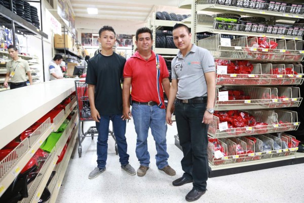 Agencia La Mundial celebra sus 50 años