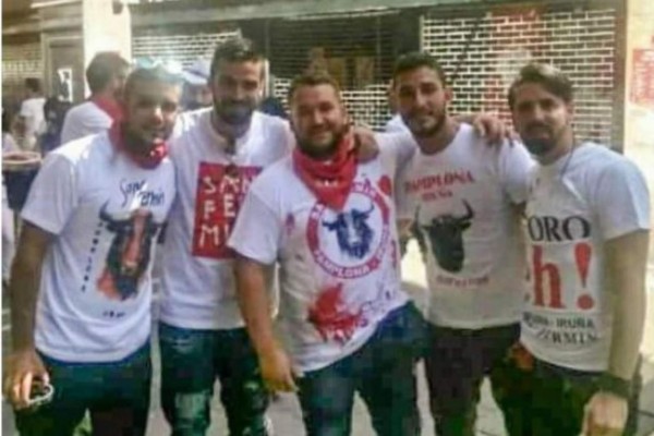 Condenan a 9 años por abuso sexual a 5 miembros de 'La Manada'