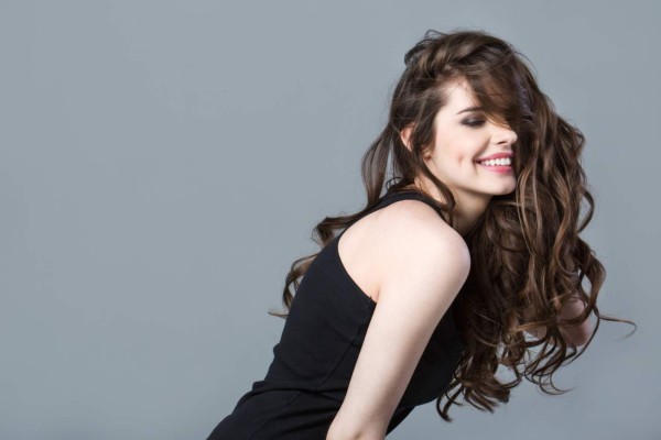 Elimine el 'frizz” de su cabello