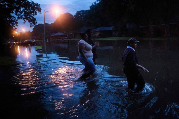 Inundaciones en Luisiana dejan 11 muertos y diques desbordados