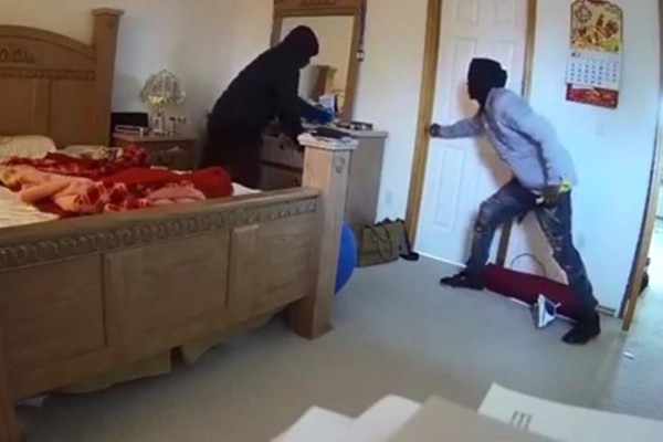 El susto de una mujer que vivió el robo de su casa en Estados Unidos.