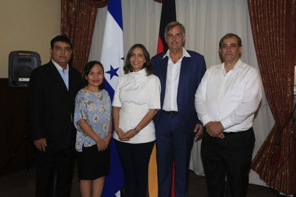 Fraternal convivio diplomático en San Pedro Sula