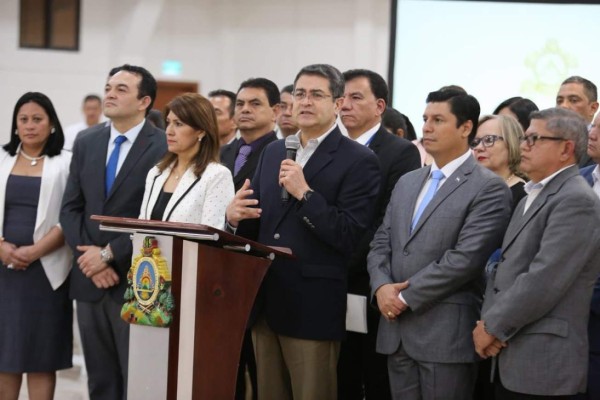 Gobierno presenta un plan para la transformación del sistema de Salud   