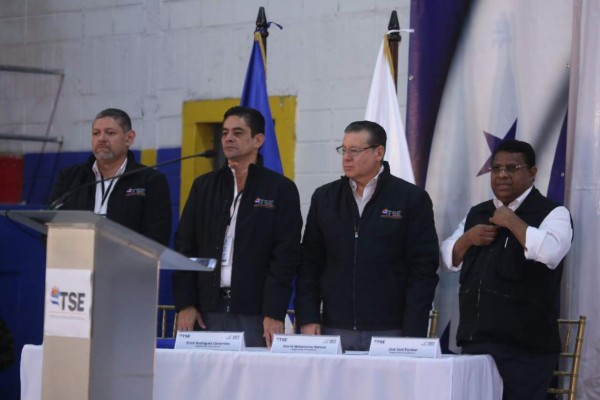 Honduras vive unas elecciones en calma y con entusiasmo