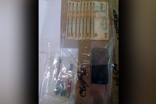 Capturan a dos mujeres acusadas de asalto en el centro de Tegucigalpa