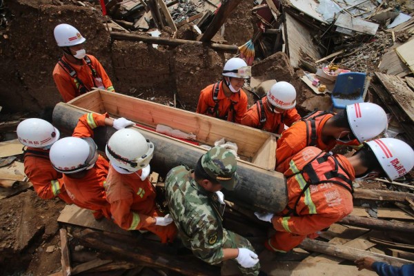 Ocho muertos y once heridos deja terremoto en el noreste de China