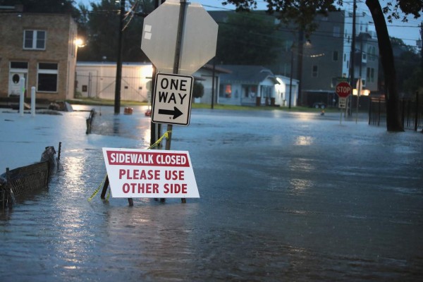 Harvey deja a Houston bajo agua, pero lo peor está aún por venir