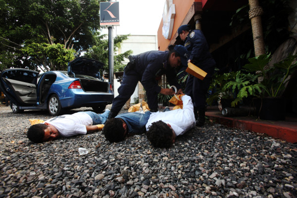 Tres detenidos tras tiroteo en restaurante en Tegucigalpa