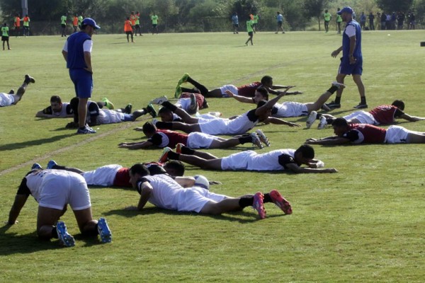 Malestar por poner a entrenar a Honduras junto con Guatemala