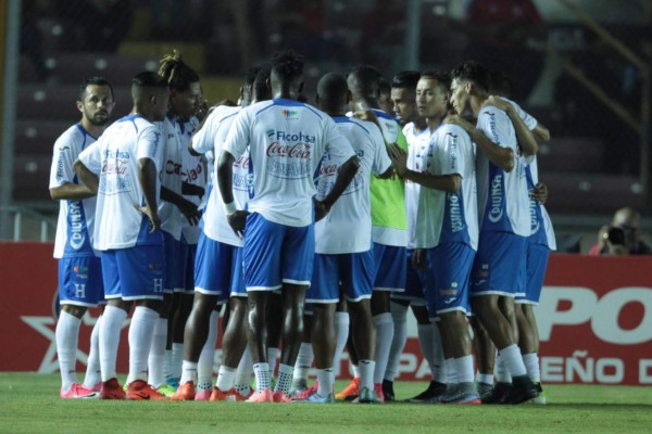 Concacaf: Panamá amarga a Honduras con un empate 2-2