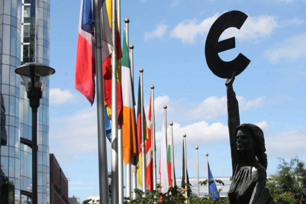 Bruselas advierte que Londres no podrá obtener de la UE mejor régimen tras Brexit