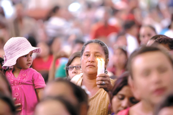 Cardenal pide a gobierno ser bendición a Honduras