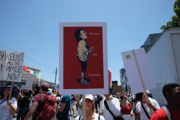 América Ferrera exige a Trump reunir a las familias de inmigrantes