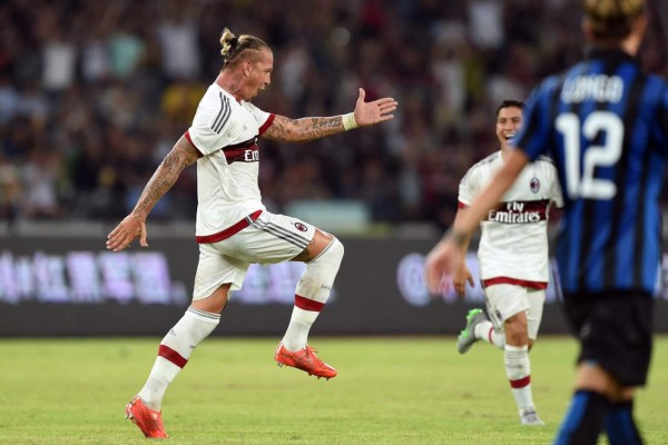 El Golazo descomunal de Mexes en el derbi de Milan