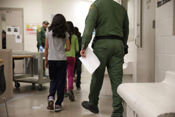 Delegación hondureña visitará centros de detención en Texas