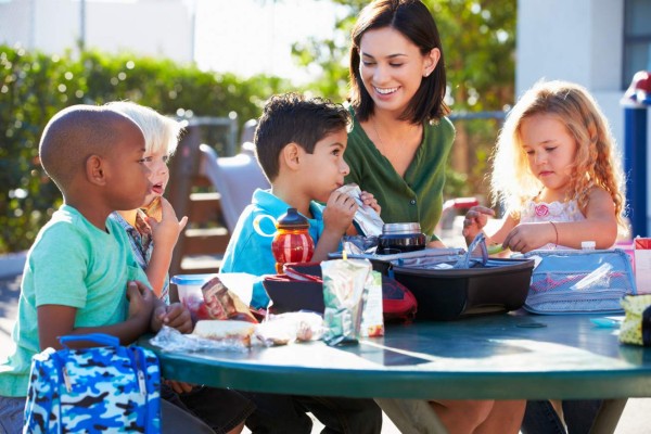 Cuatro formas de proteger a su hijo de las reacciones alérgicas en la escuela