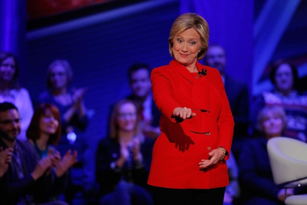 Primarias: Hillary Clinton es combativa frente a Bernie Sanders