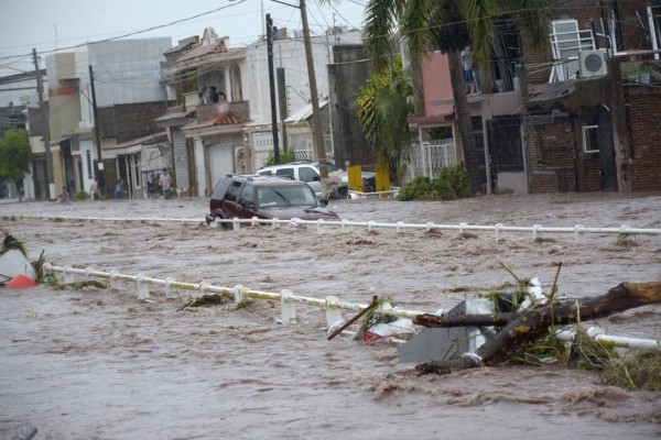 México: Lluvias torrenciales dejan una persona muerta