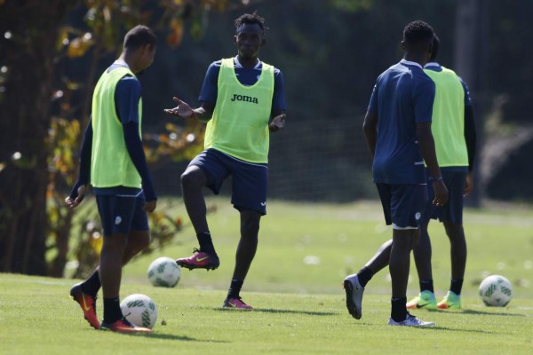 Jorge Luis Pinto, fiel a sus titulares