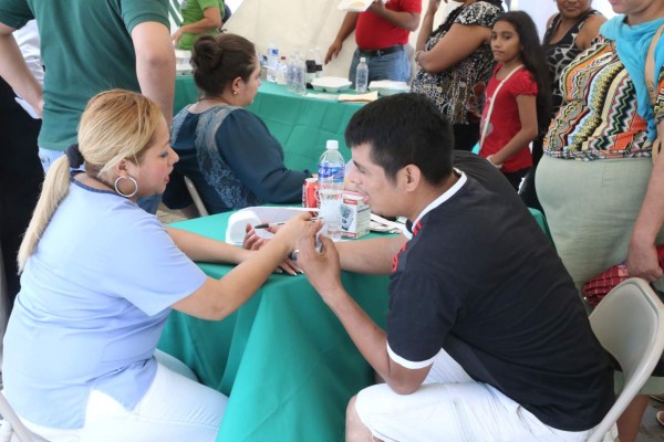Más de 300 sampedranos reciben atención médica