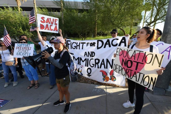 Delegación salvadoreña abogara por el DACA y el TPS en USA