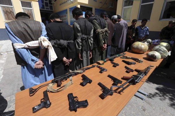 Al menos 7 muertos y 16 heridos por explosión en mezquita en el oeste afgano