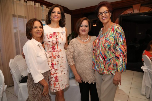 Cita maternal para las hermanas Elke y Tessa Stechmann