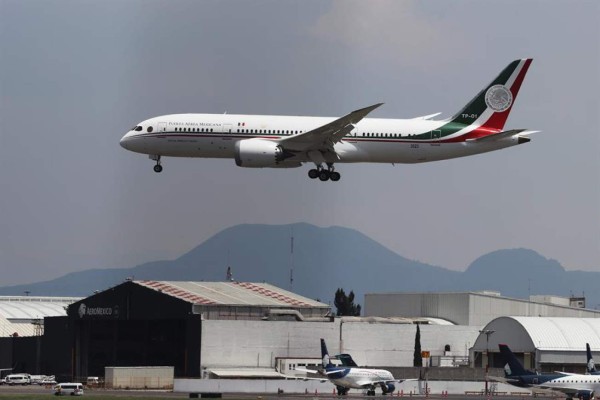 Aterriza avión presidencial en México para su venta  
