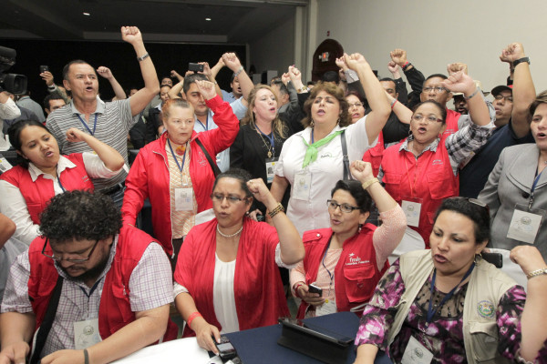 Sánchez Cerén promete trabajar por la unión de El Salvador