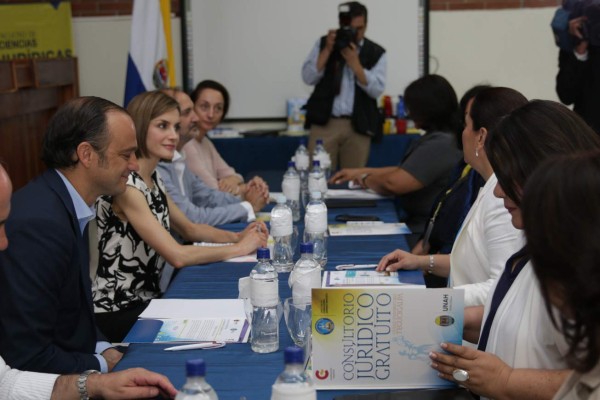 Reina Letizia reafirma apoyo a futuros proyectos en Honduras