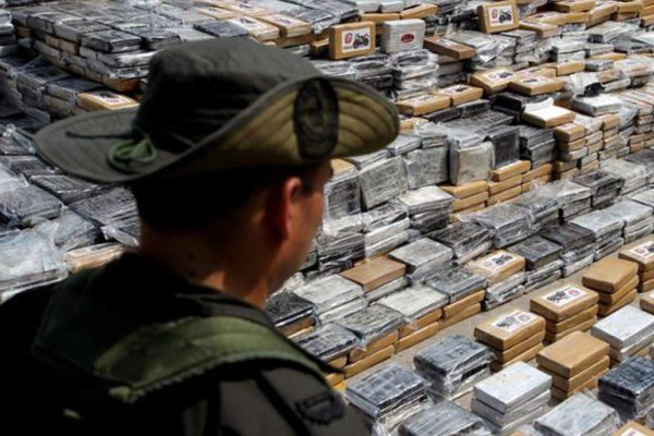 Incautan 2,4 toneladas de cocaína al Clan del Golfo en Colombia  
