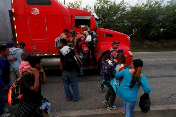 Segunda caravana de migrantes retoma en Guatemala su viaje a EEUU