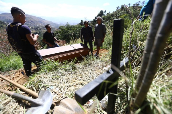 El dolor se apoderó de cinco familias por masacre