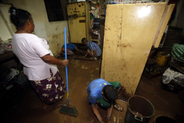 Hasta los cines se inundan en Tegucigalpa