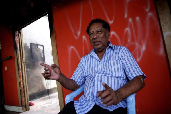 Nicaragüense: 'hice la Revolución y lo pagan quemando mi casa'