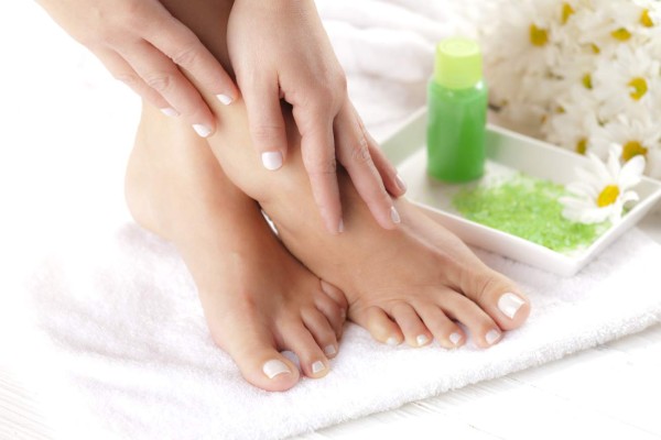 Mantenga limpios sus zapatos y evite el pie de atleta