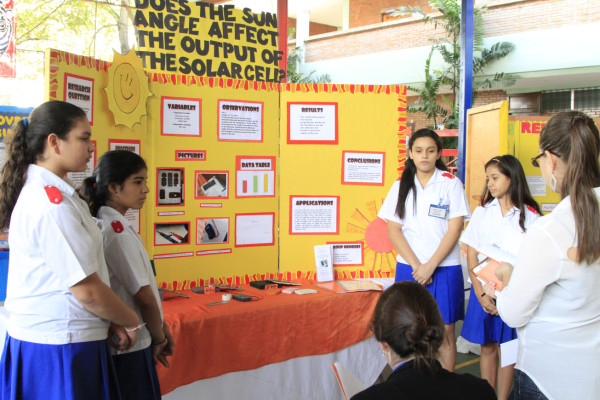 Alumnos sorprenden con proyectos