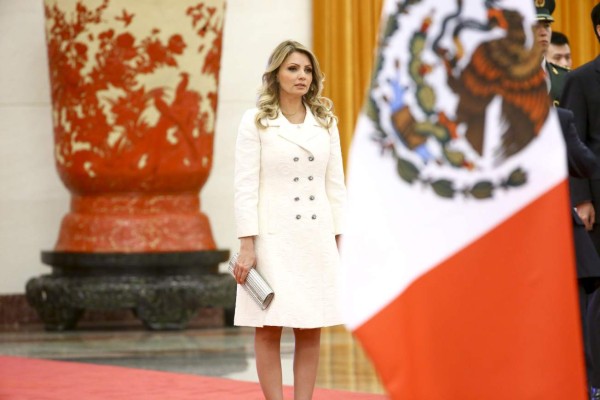 Angélica Rivera anunció que venderá los derechos de su mansión