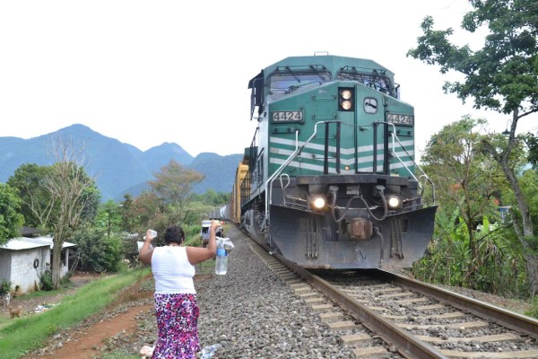 Ferrocarril de carga entre Guatemala y México estará listo a principios de 2016