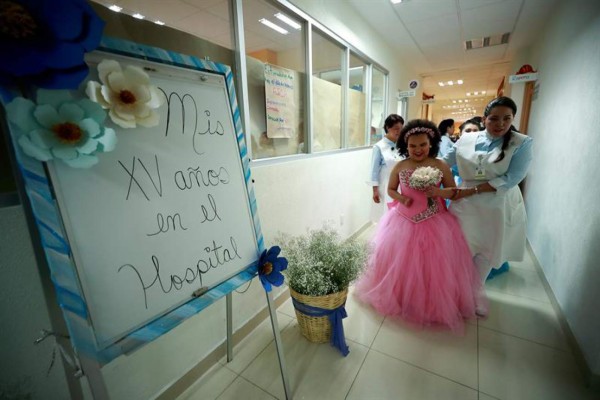 Citlali, la joven que trata de olvidar su ceguera con su fiesta de 15 años