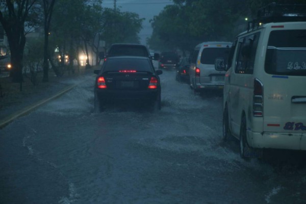 Lluvias causan daños en San Pedro Sula y zonas aledañas