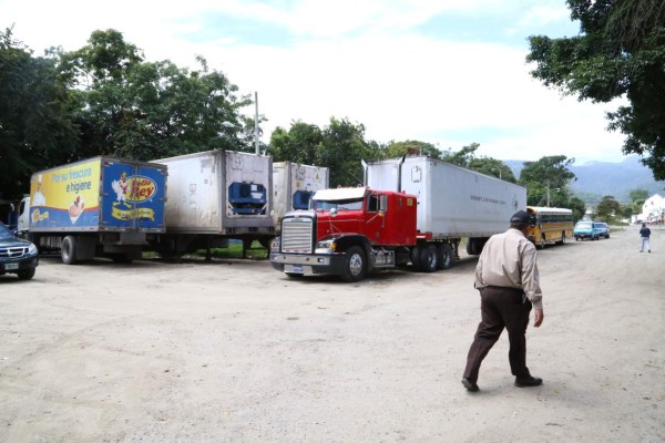 Decomisan 40 vehículos en dos días por presentar irregularidades