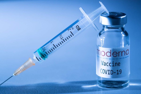 Trump se adjudica el crédito por las vacunas estadounidenses contra el coronavirus