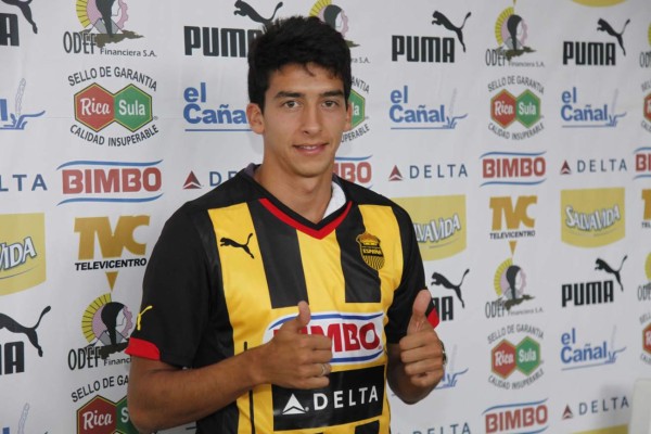 Real España presentó al uruguayo Bruno Foliados