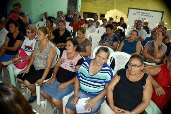 Sampedranos piden alumbrado y alcantarillado