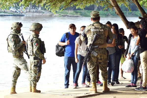 Los retenes militares obligan a migrantes a ir por nuevas rutas